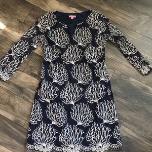 Lily Pulitzer lace navy & white dress! Like new!